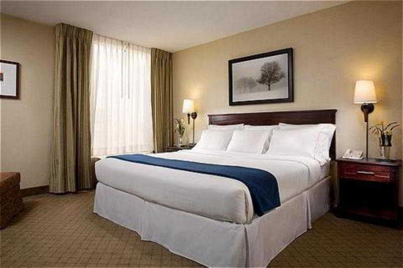 Express Nashville-downtown - Broadway By Ihg Hotel 3*