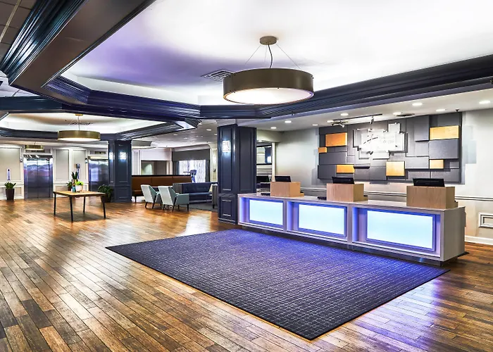 Holiday Inn Express Nashville-Downtown - Broadway By Ihg