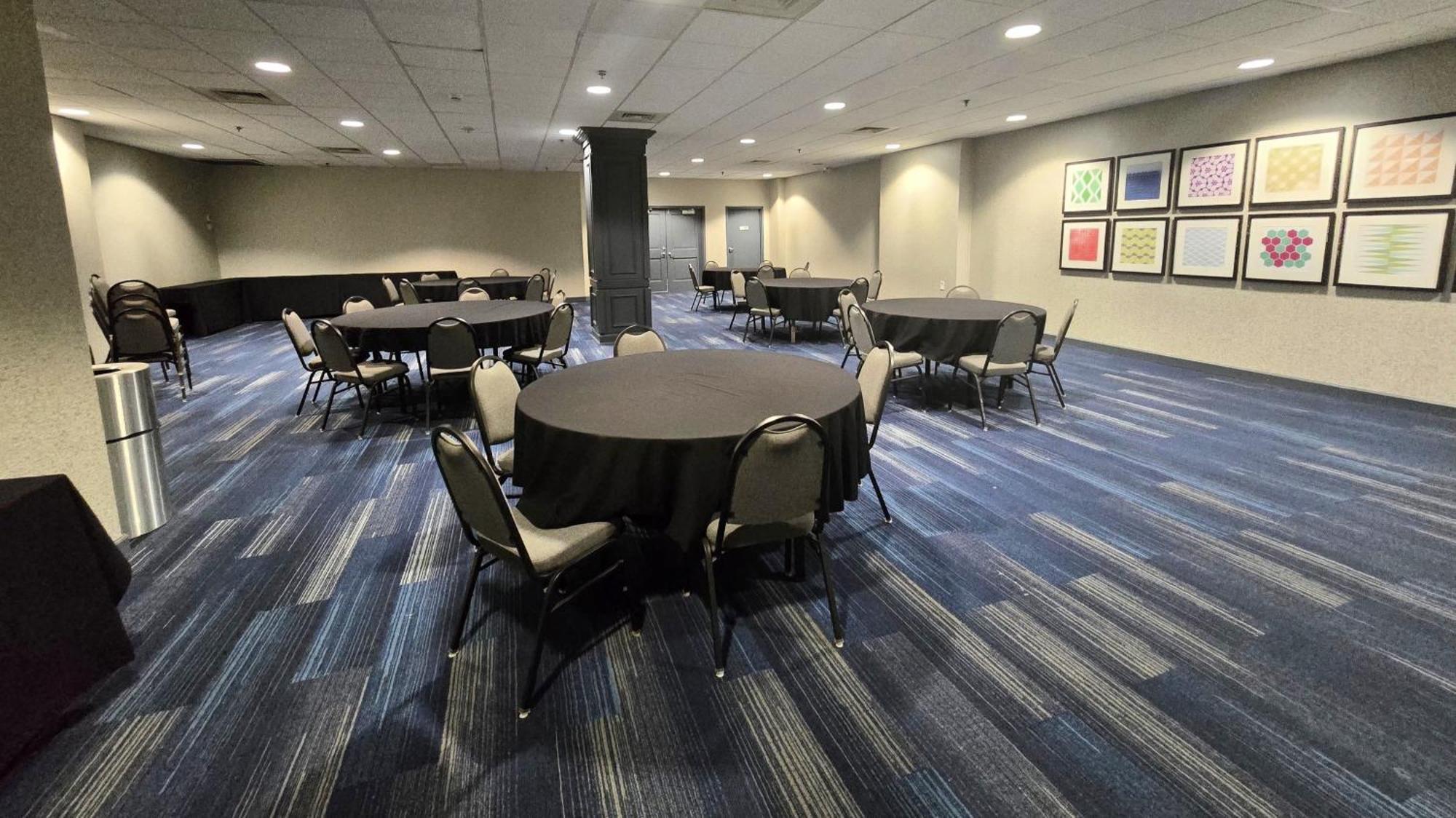 Hotel Express Nashville-downtown - Broadway By Ihg