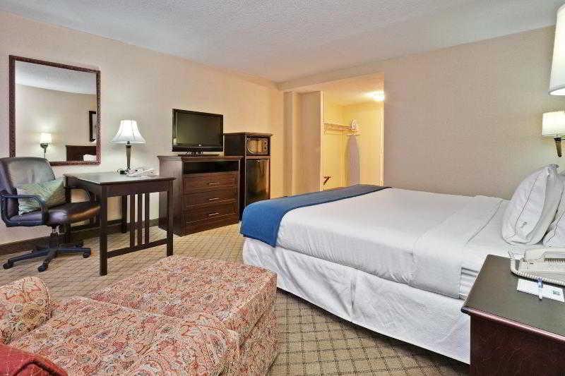 Express Nashville-downtown - Broadway By Ihg Hotel Nashville