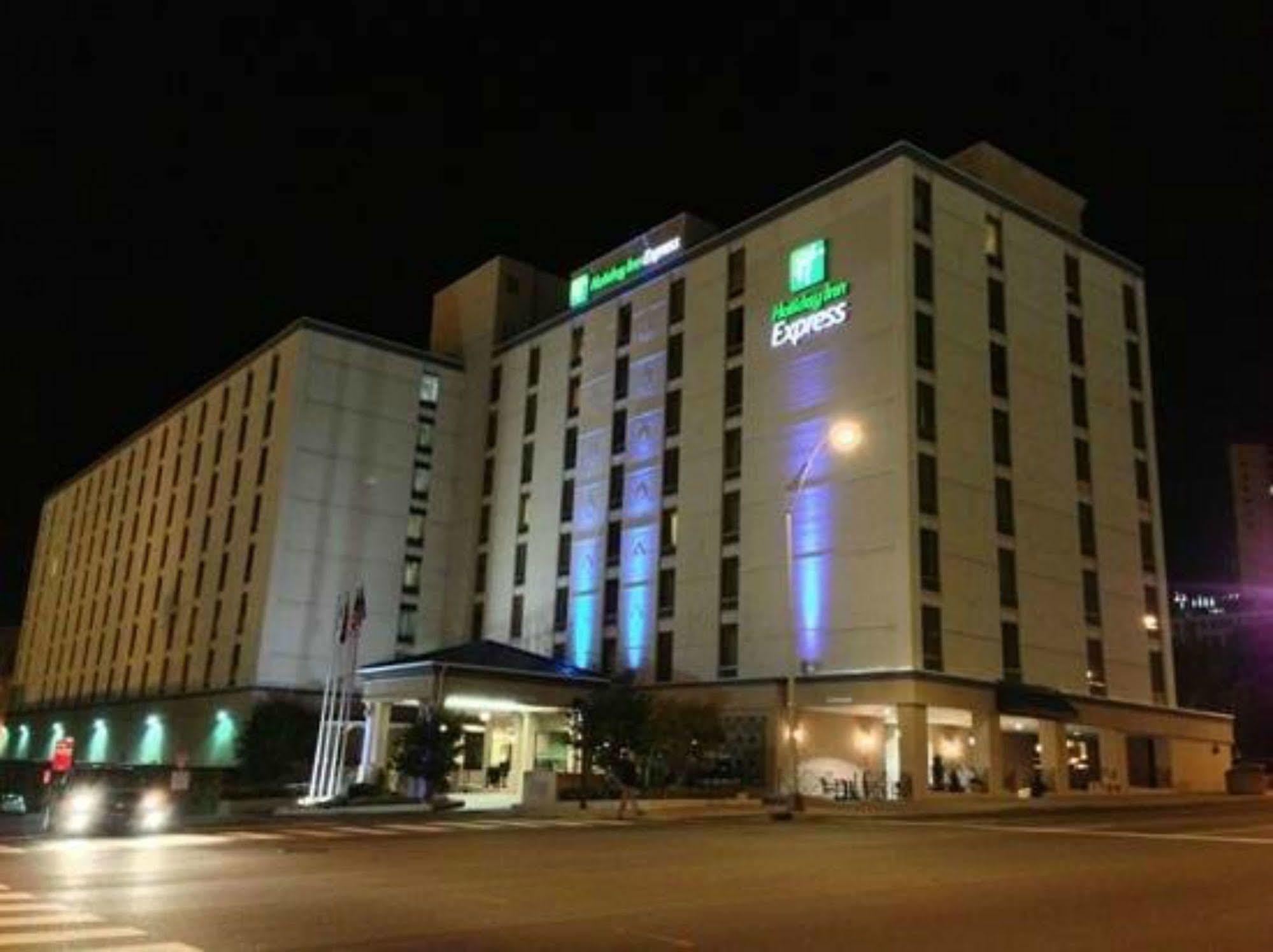Express Nashville-downtown - Broadway By Ihg Hotel