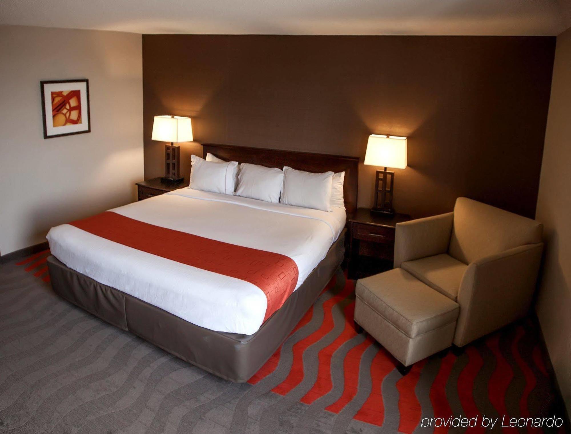 Hotel Express Nashville-downtown - Broadway By Ihg