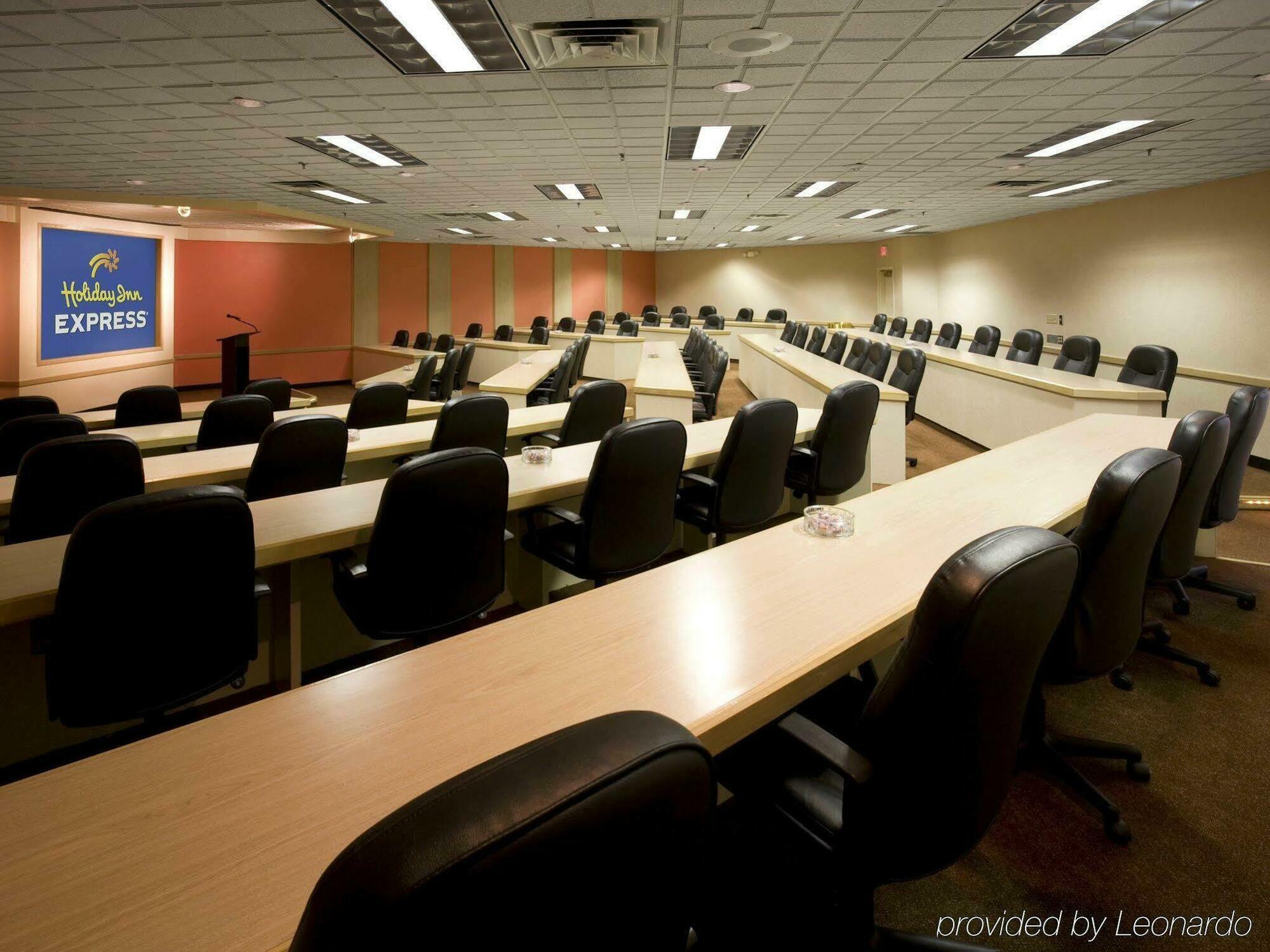 Hotel Express Nashville-downtown - Broadway By Ihg